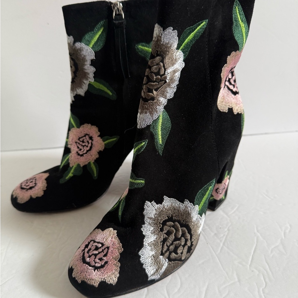 Rebecca Minkoff Black and Pink Embroidered Heeled Ankle Boots Size 7
